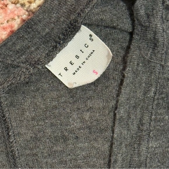 Women’s Tresics V-neck Tank Top - Picture 5 of 6